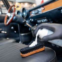 COLOURLOCK Classic Car Leather Care Set – sada na starostlivosť o opotrebovanú kožu veteránov