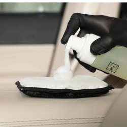 COLOURLOCK Leather Cleaner strong - Silný čistič kože 1L