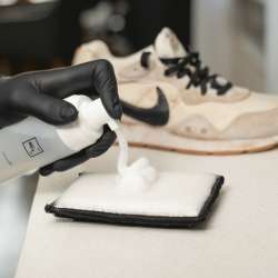 COLOURLOCK Sneaker Cleaner - Čistič tenisiek 250ml