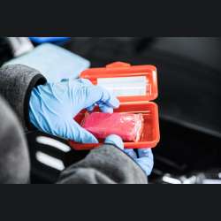 Koch Chemie Čistiaca abrazívna plastelína (Rkr) červená  200g