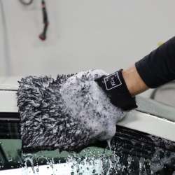 Koch Chemie Exterior Wash Mitt - Umývacia rukavica z mikrovlákna