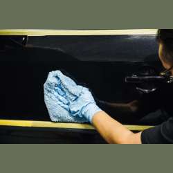 Koch Chemie Polish&Sealing Towel - Profi utierka z mikrovlákna modrá; rezaná ultrazvukom 40cmx40cm