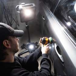 Scangrip Wheel stand - pojazdný; teleskopický stojan pre detailingové a pracovné svetlá